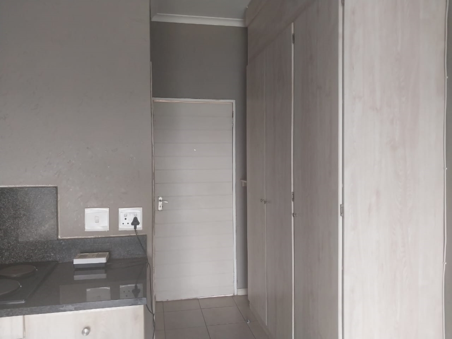 1 Bedroom Property for Sale in Hatfield Gauteng