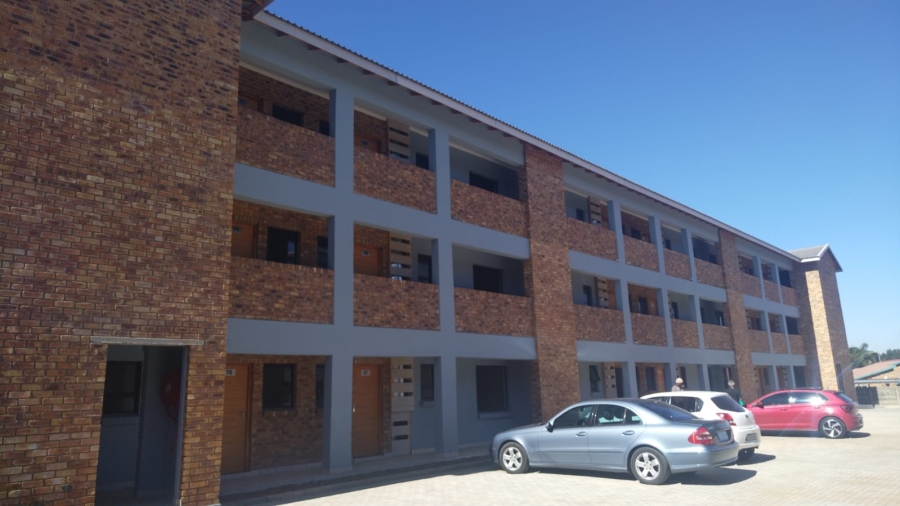 To Let 2 Bedroom Property for Rent in Groblerpark Gauteng