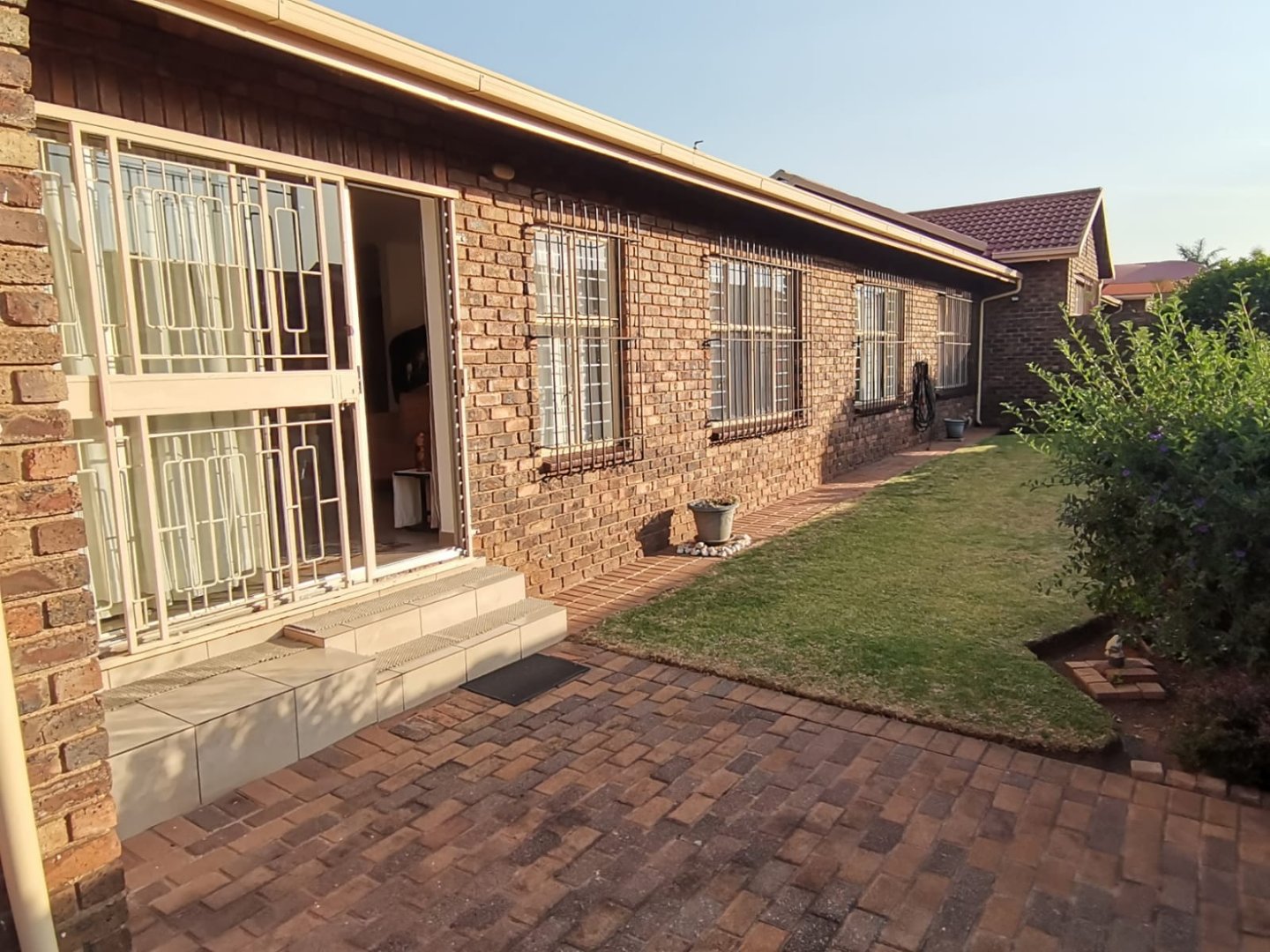 3 Bedroom Property for Sale in Birchleigh North Gauteng