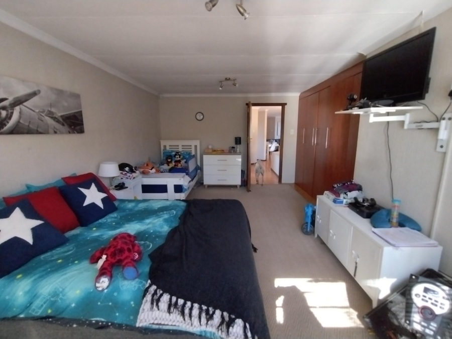 To Let 4 Bedroom Property for Rent in Marais Steyn Park Gauteng