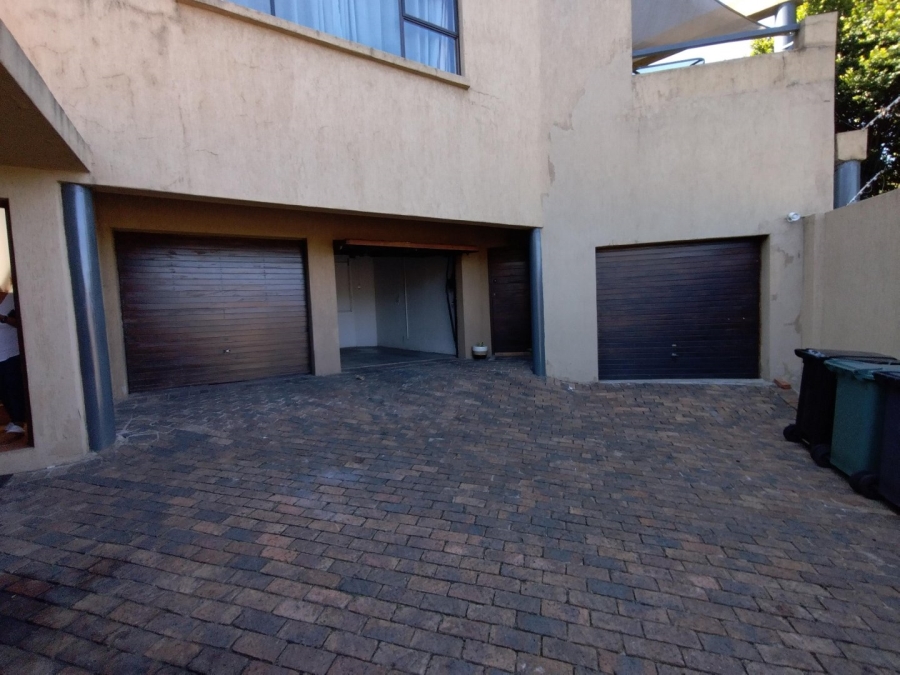 To Let 4 Bedroom Property for Rent in Marais Steyn Park Gauteng