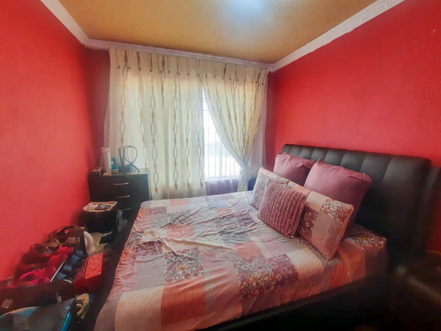 2 Bedroom Property for Sale in Protea Glen Gauteng