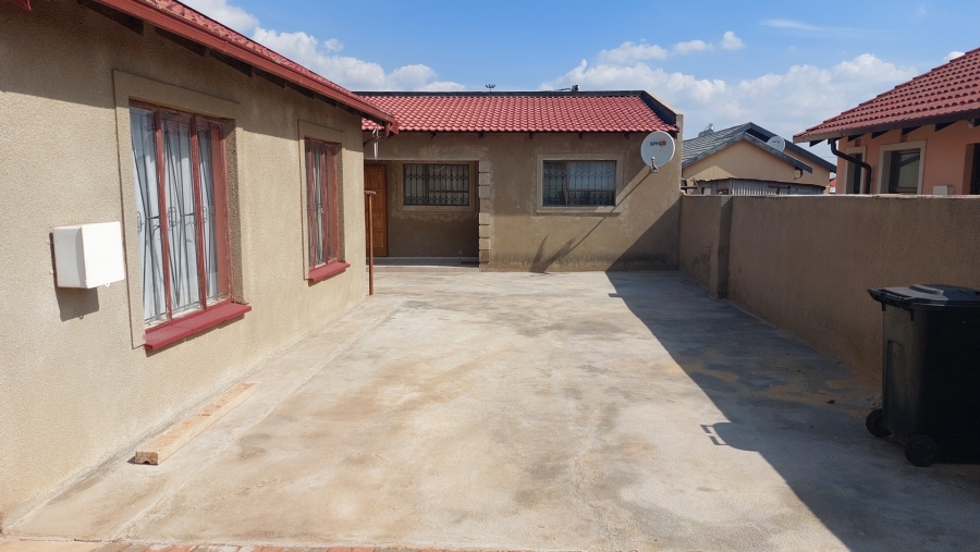 To Let 2 Bedroom Property for Rent in Spruit View Gauteng