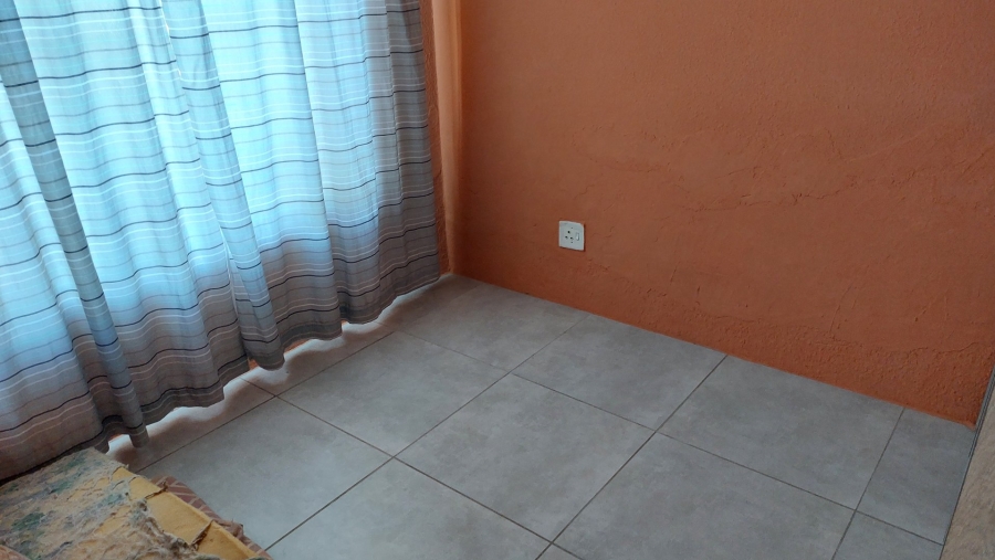 To Let 2 Bedroom Property for Rent in Spruit View Gauteng