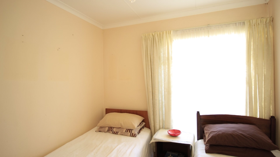 2 Bedroom Property for Sale in Die Wilgers Gauteng