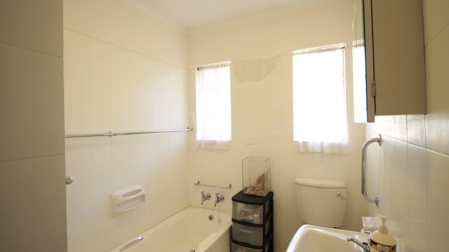 2 Bedroom Property for Sale in Die Wilgers Gauteng