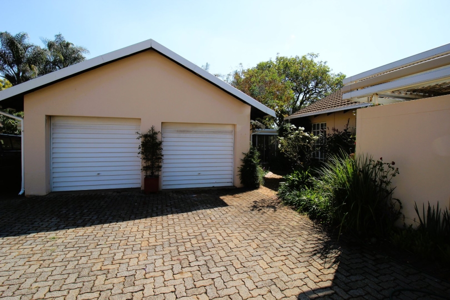 2 Bedroom Property for Sale in Die Wilgers Gauteng