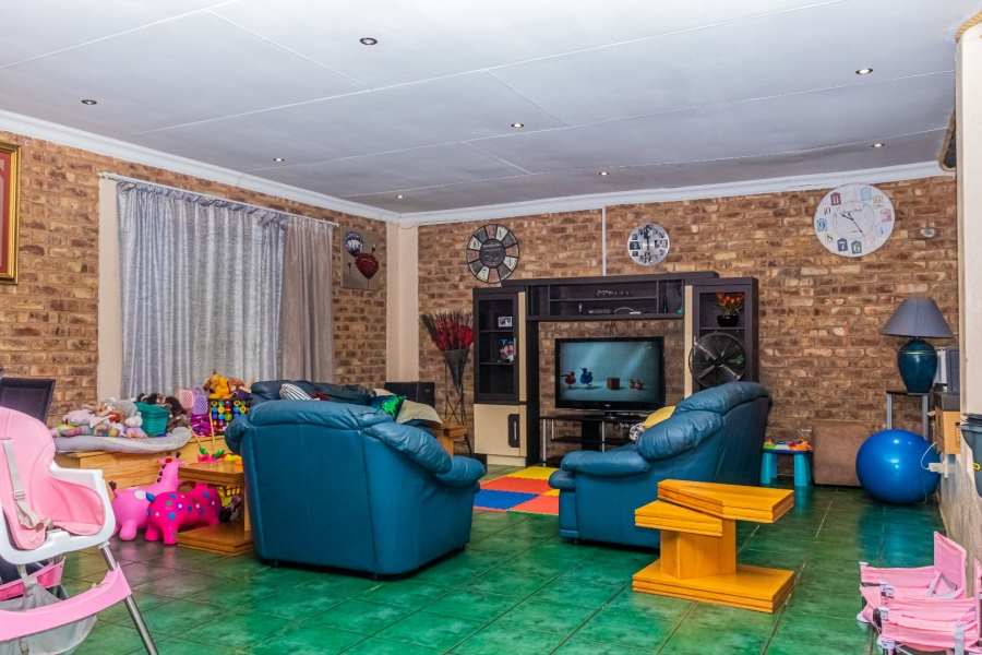  Bedroom Property for Sale in Zesfontein A H Gauteng