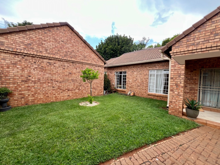 3 Bedroom Property for Sale in Equestria Gauteng