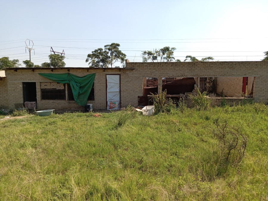 20 Bedroom Property for Sale in Mooiplaats Gauteng