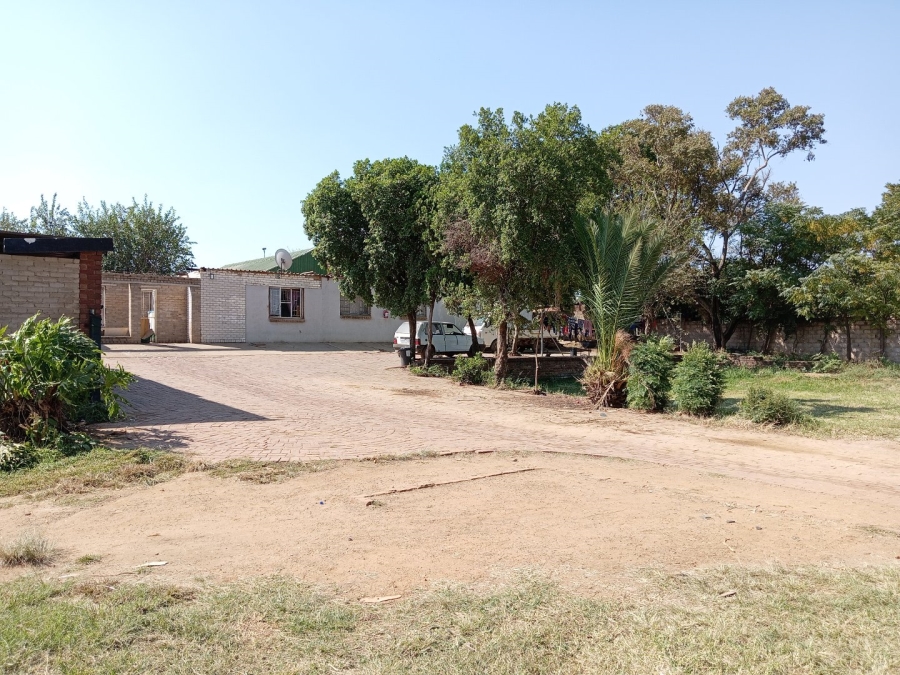 20 Bedroom Property for Sale in Mooiplaats Gauteng