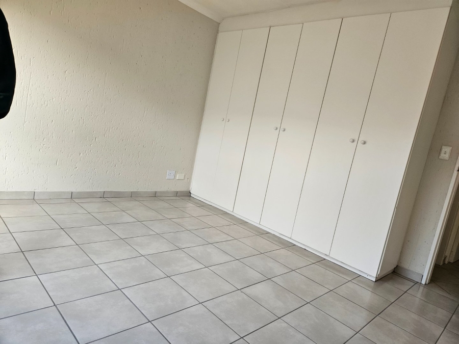 2 Bedroom Property for Sale in Beyers Park Gauteng