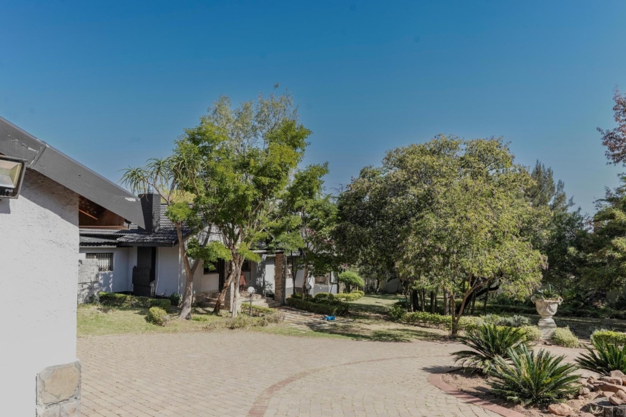 5 Bedroom Property for Sale in Bryanston Gauteng