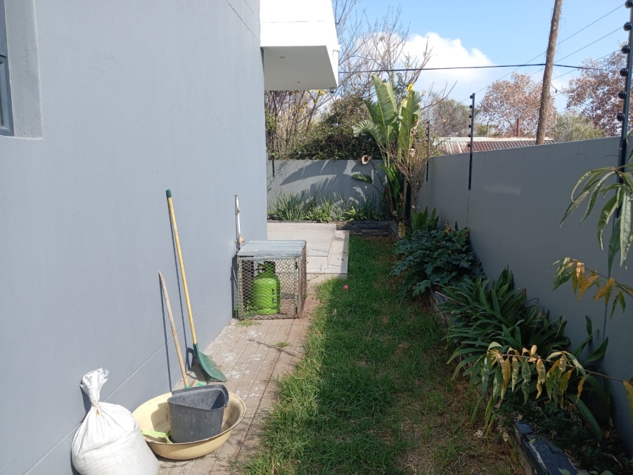 To Let 3 Bedroom Property for Rent in Edenvale Central Gauteng