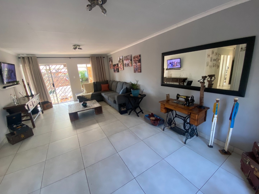 3 Bedroom Property for Sale in Highveld Gauteng