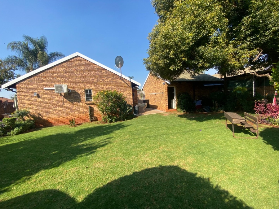 3 Bedroom Property for Sale in Highveld Gauteng