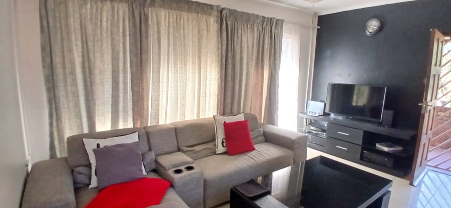 3 Bedroom Property for Sale in Heuweloord Gauteng