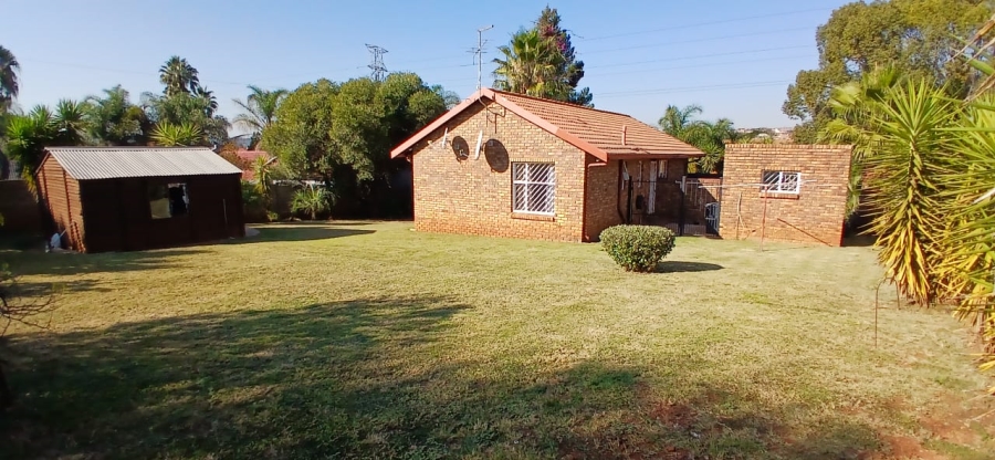 3 Bedroom Property for Sale in Heuweloord Gauteng