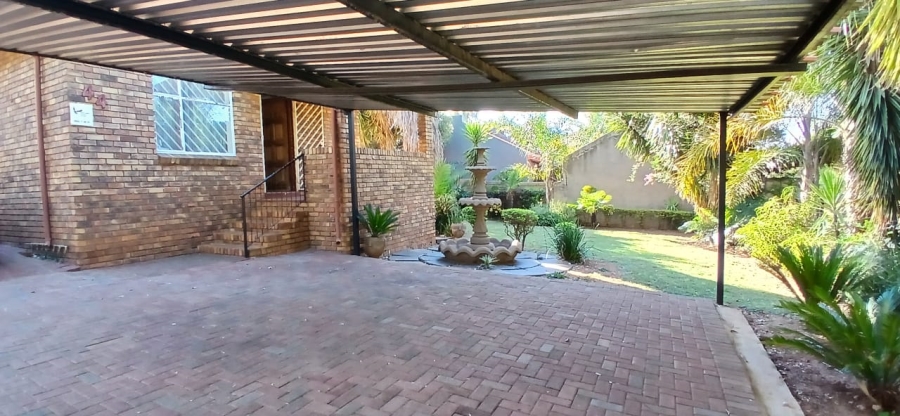 3 Bedroom Property for Sale in Heuweloord Gauteng