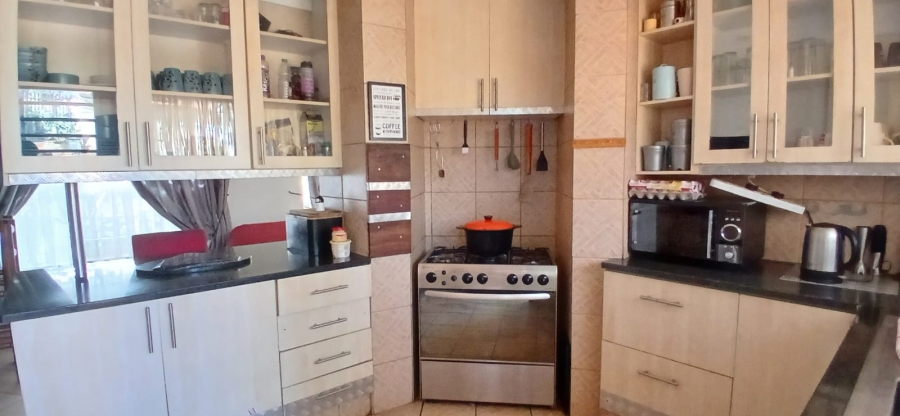 To Let 3 Bedroom Property for Rent in Heuweloord Gauteng