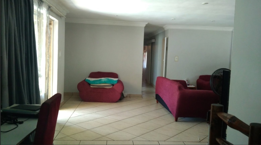 To Let 3 Bedroom Property for Rent in Heuweloord Gauteng