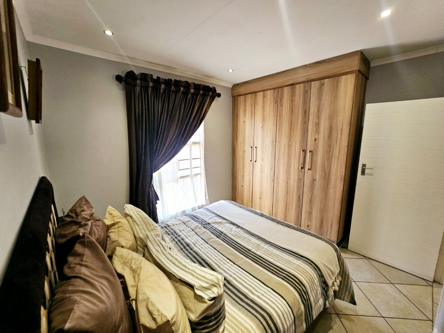 To Let 3 Bedroom Property for Rent in Monavoni Gauteng