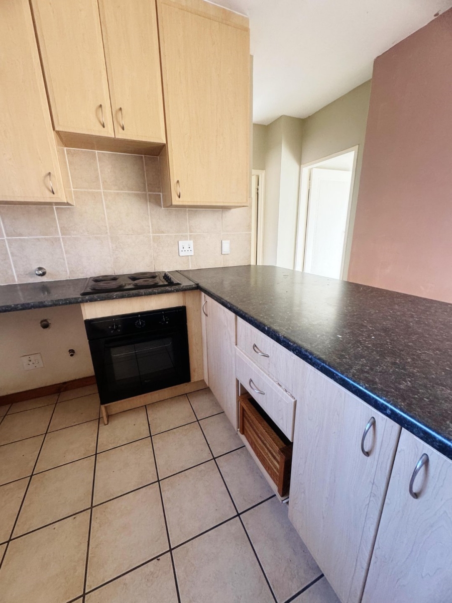 To Let 2 Bedroom Property for Rent in Glen Lauriston Gauteng