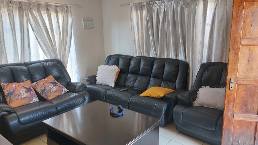 3 Bedroom Property for Sale in Dawn Park Gauteng