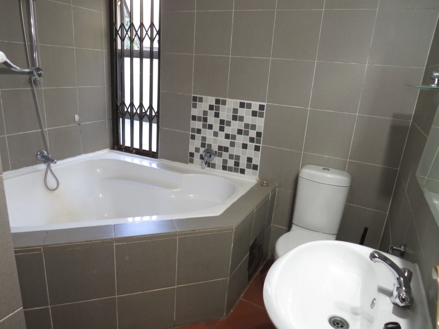 To Let 3 Bedroom Property for Rent in Waterkloof Ridge Gauteng