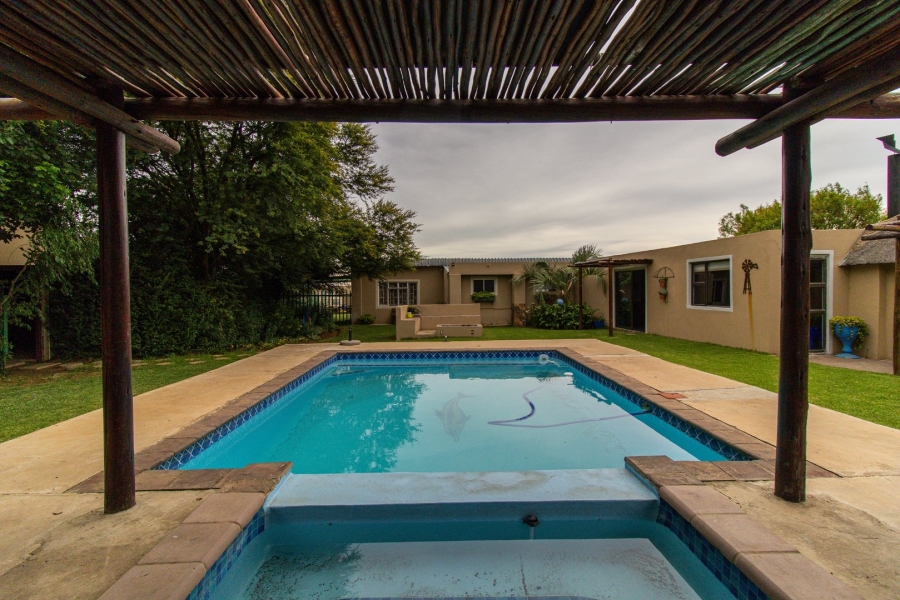 8 Bedroom Property for Sale in Helderstrome AH Gauteng