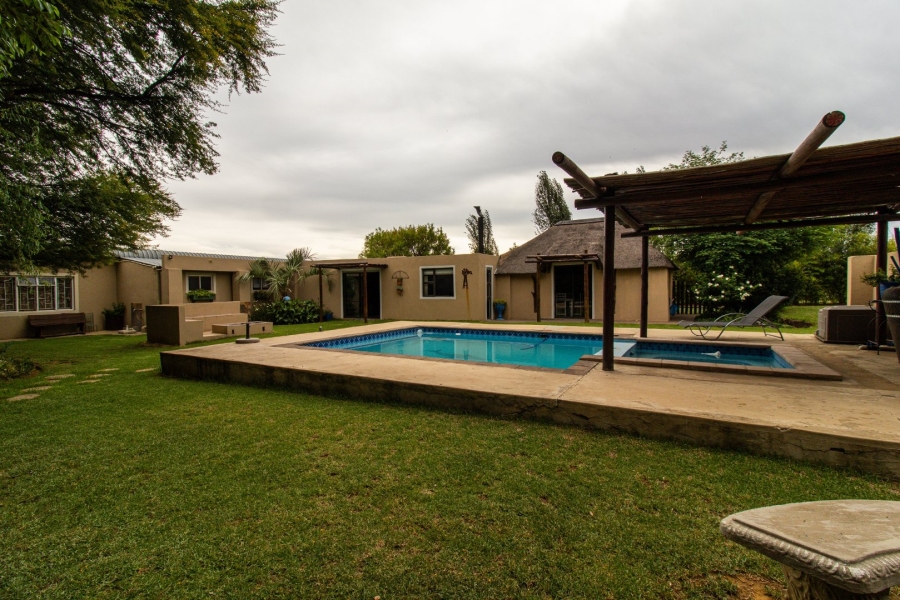 8 Bedroom Property for Sale in Helderstrome AH Gauteng