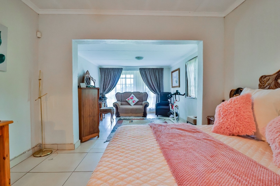 8 Bedroom Property for Sale in Helderstrome AH Gauteng