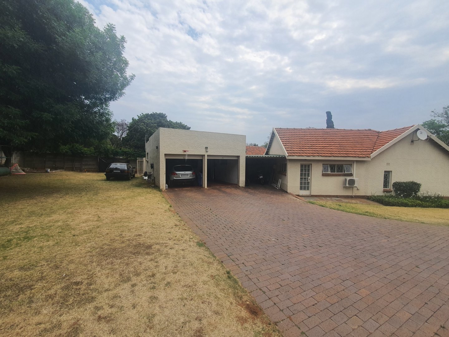 5 Bedroom Property for Sale in Berario Gauteng