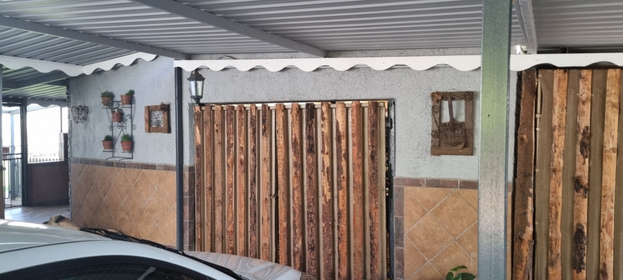 4 Bedroom Property for Sale in Spaarwater Gauteng