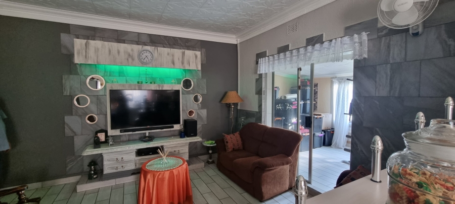 4 Bedroom Property for Sale in Spaarwater Gauteng