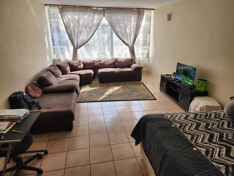 1 Bedroom Property for Sale in Bonaero Park Gauteng