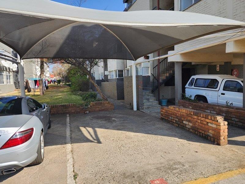 1 Bedroom Property for Sale in Bonaero Park Gauteng