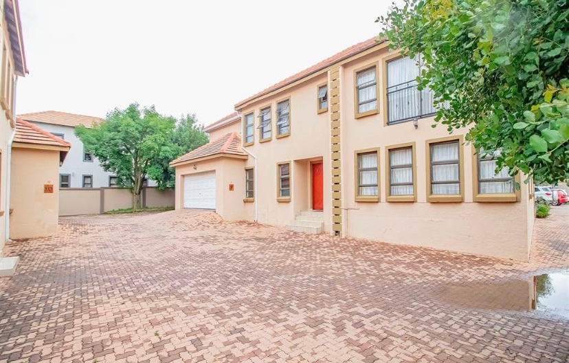 7 Bedroom Property for Sale in Valley View Estate Gauteng