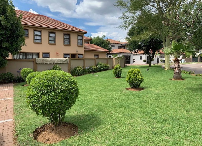 7 Bedroom Property for Sale in Valley View Estate Gauteng