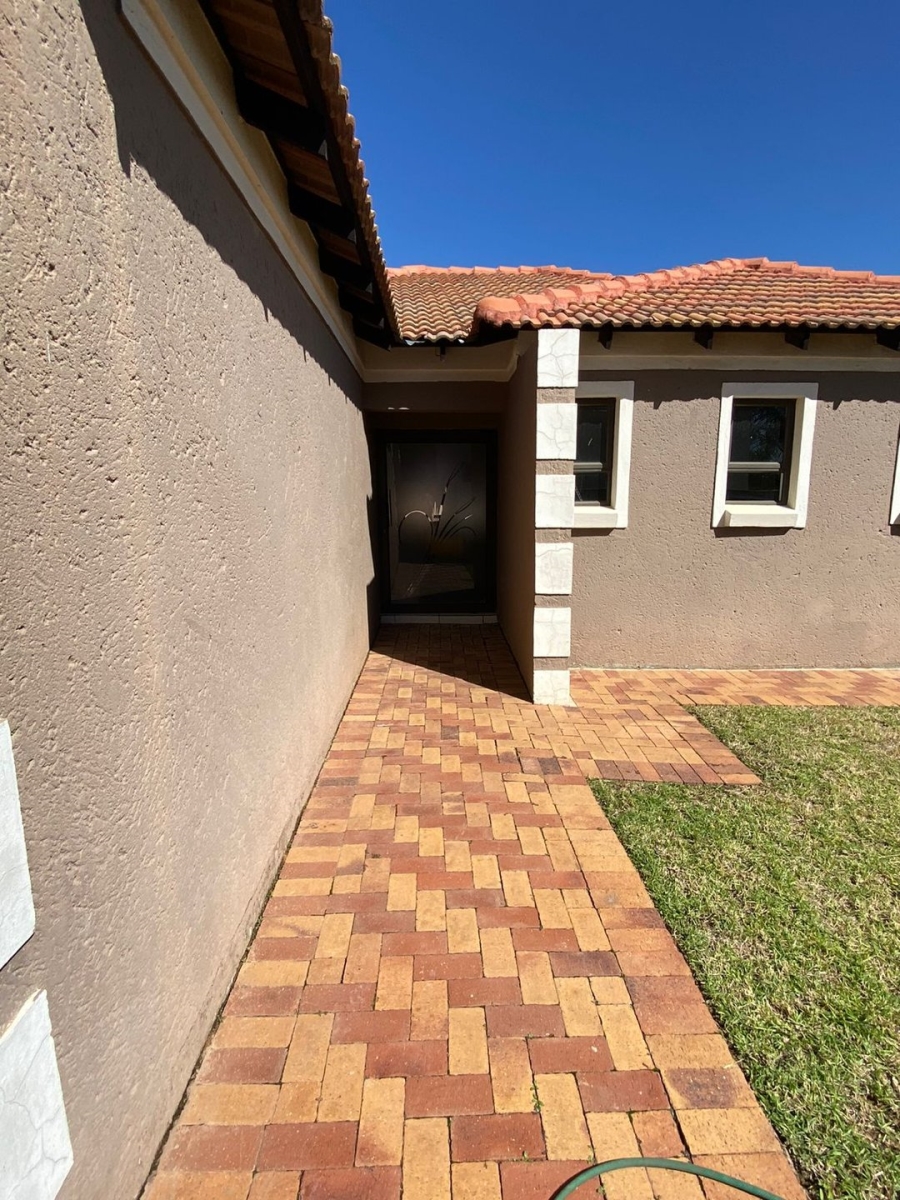 4 Bedroom Property for Sale in Arundo Estate Gauteng