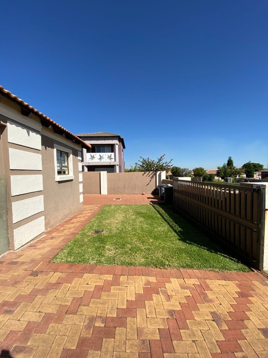 4 Bedroom Property for Sale in Arundo Estate Gauteng