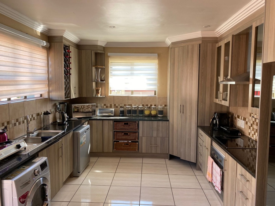 4 Bedroom Property for Sale in Arundo Estate Gauteng