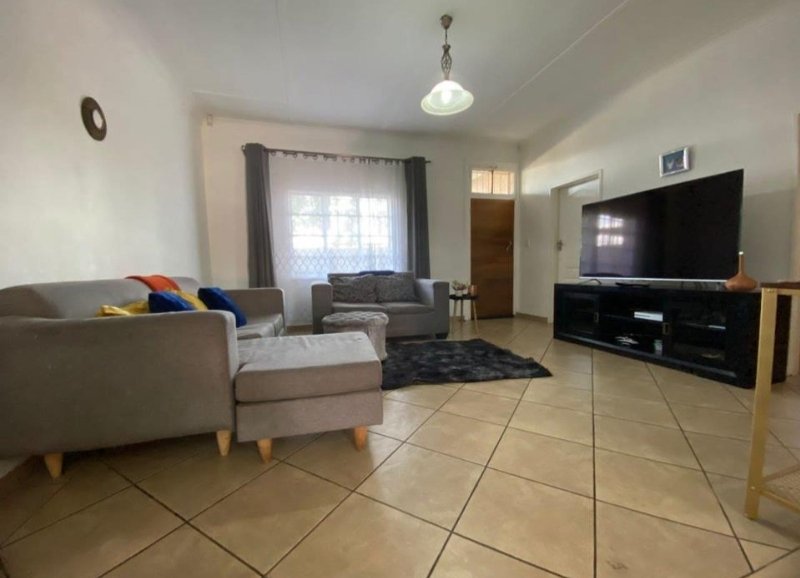 4 Bedroom Property for Sale in Westdene Gauteng