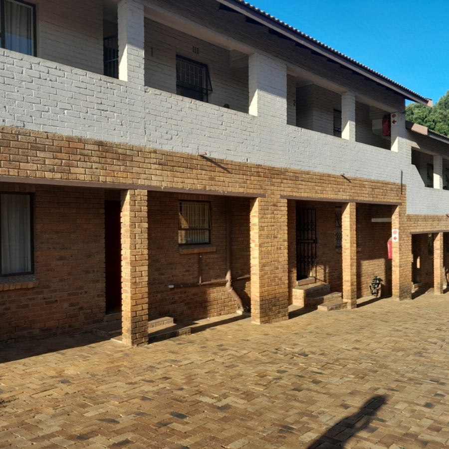 To Let 2 Bedroom Property for Rent in Florida Gauteng