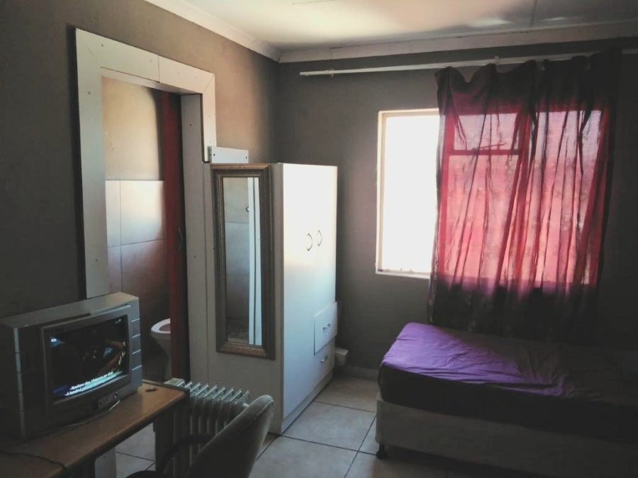 11 Bedroom Property for Sale in Orlando West Gauteng