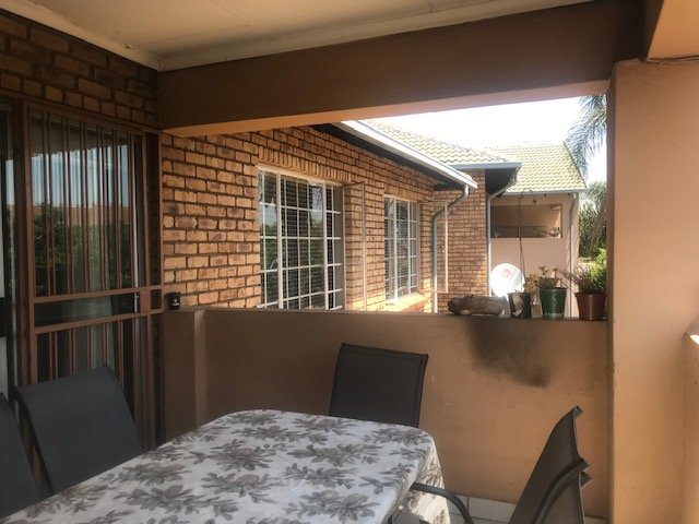 2 Bedroom Property for Sale in Amberfield Gauteng