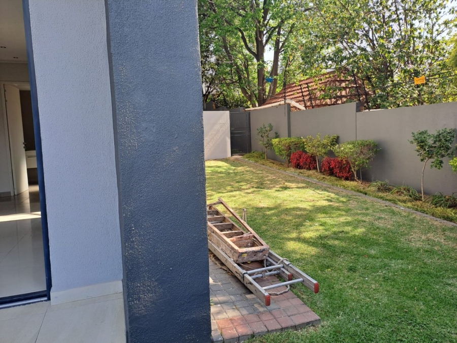 To Let 2 Bedroom Property for Rent in Parkmore Gauteng