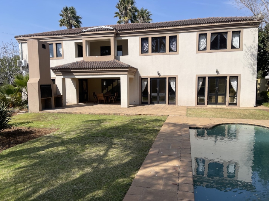 4 Bedroom Property for Sale in Silver Lakes Gauteng