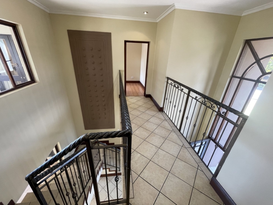 4 Bedroom Property for Sale in Silver Lakes Gauteng
