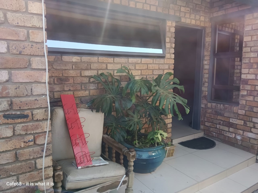 3 Bedroom Property for Sale in Moretele View Gauteng